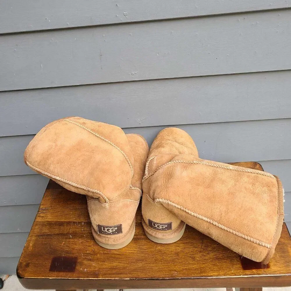 UGG Original Tan Suede Shearling Boot size 6